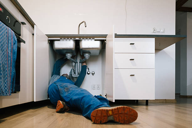 Professional Leak Detection technician working in Bridal Veil, OR